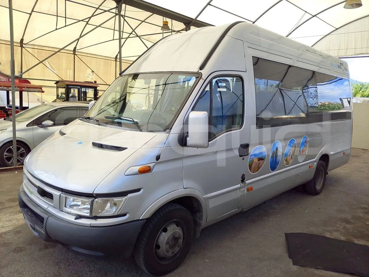 Iveco Daily - Suburban bus: picture 4 Iveco Daily - Suburban bus: picture 4