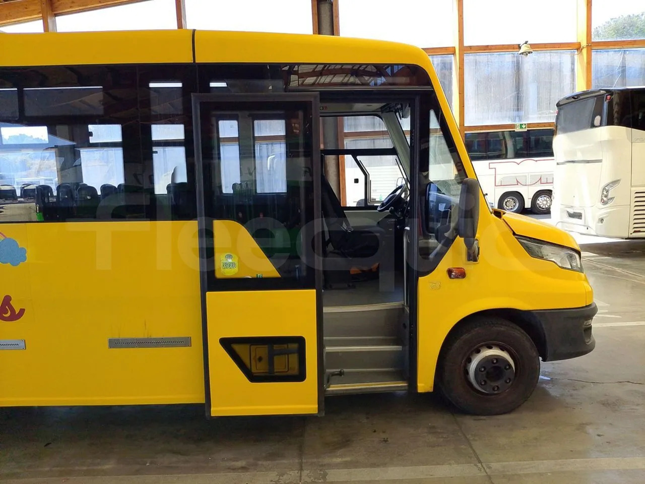 School bus Iveco Indcar: picture 13