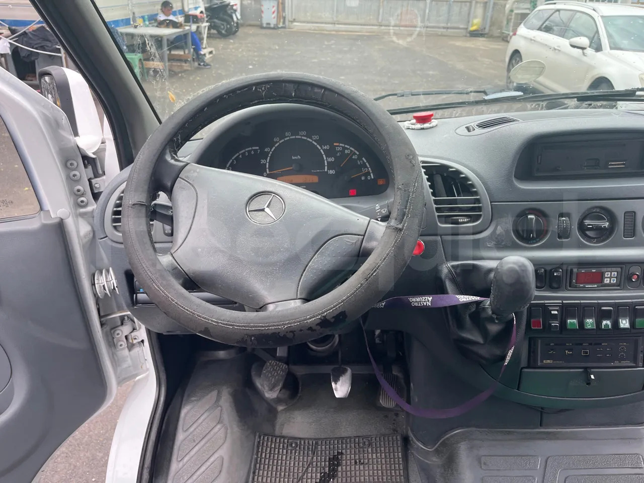 Suburban bus Mercedes-Benz Sprinter: picture 20 Suburban bus Mercedes-Benz Sprinter: picture 20