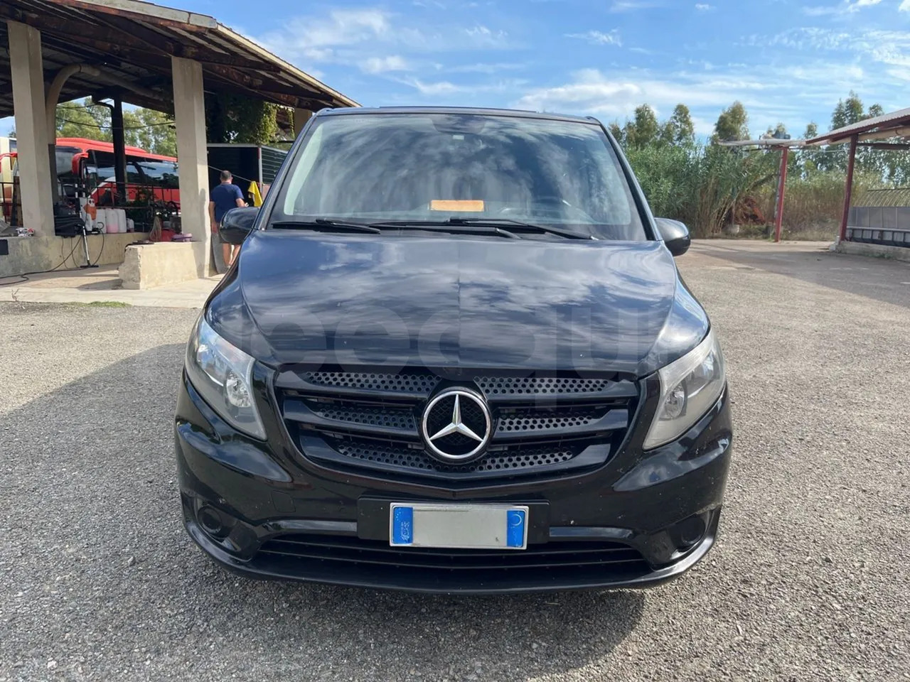 Mercedes-Benz Vito Tourer - Passenger van: picture 2 Mercedes-Benz Vito Tourer - Passenger van: picture 2