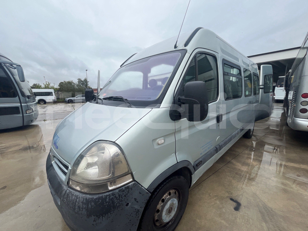 Nissan Interstar - Minibus, Passenger van: picture 4 Nissan Interstar - Minibus, Passenger van: picture 4