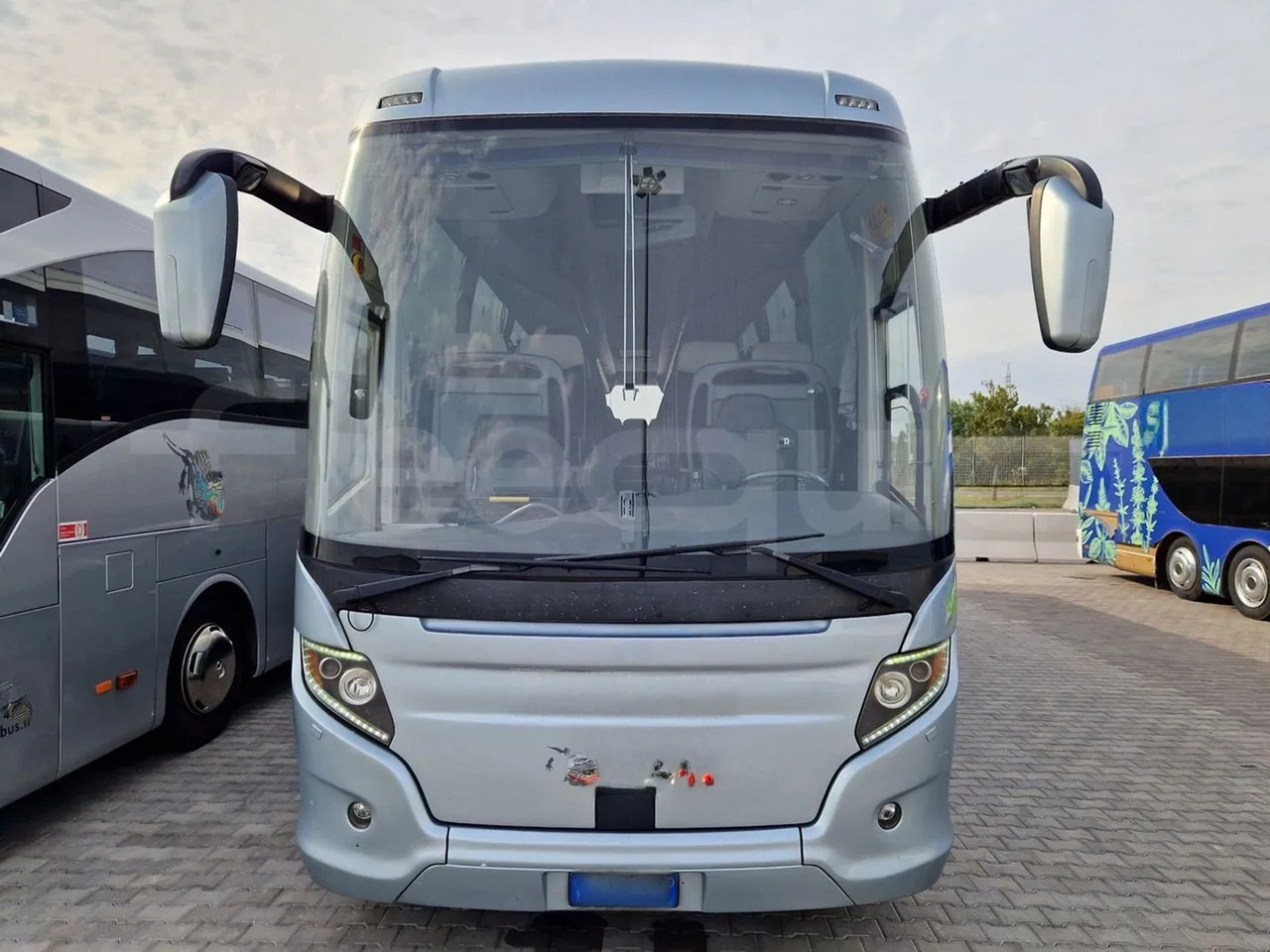 Scania Touring HD - Coach: picture 2 Scania Touring HD - Coach: picture 2