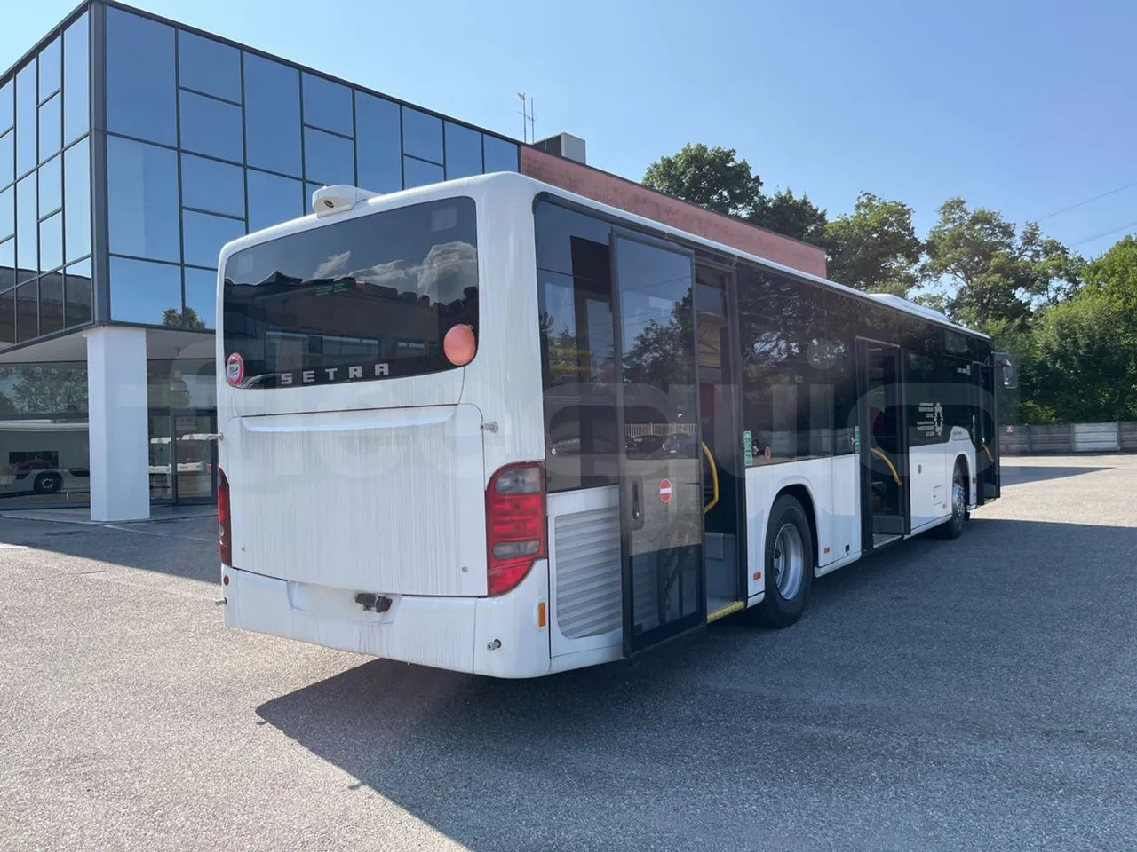 Setra S415 on lease Setra S415: picture 8 Setra S415 on lease Setra S415: picture 8
