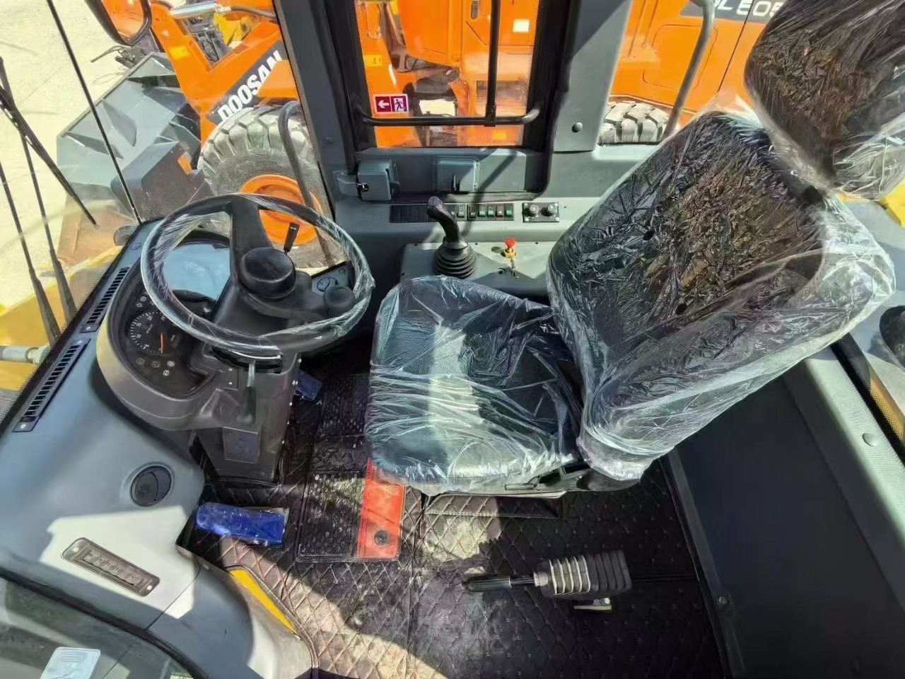 SDLG L958F - Wheel loader: picture 4 SDLG L958F - Wheel loader: picture 4