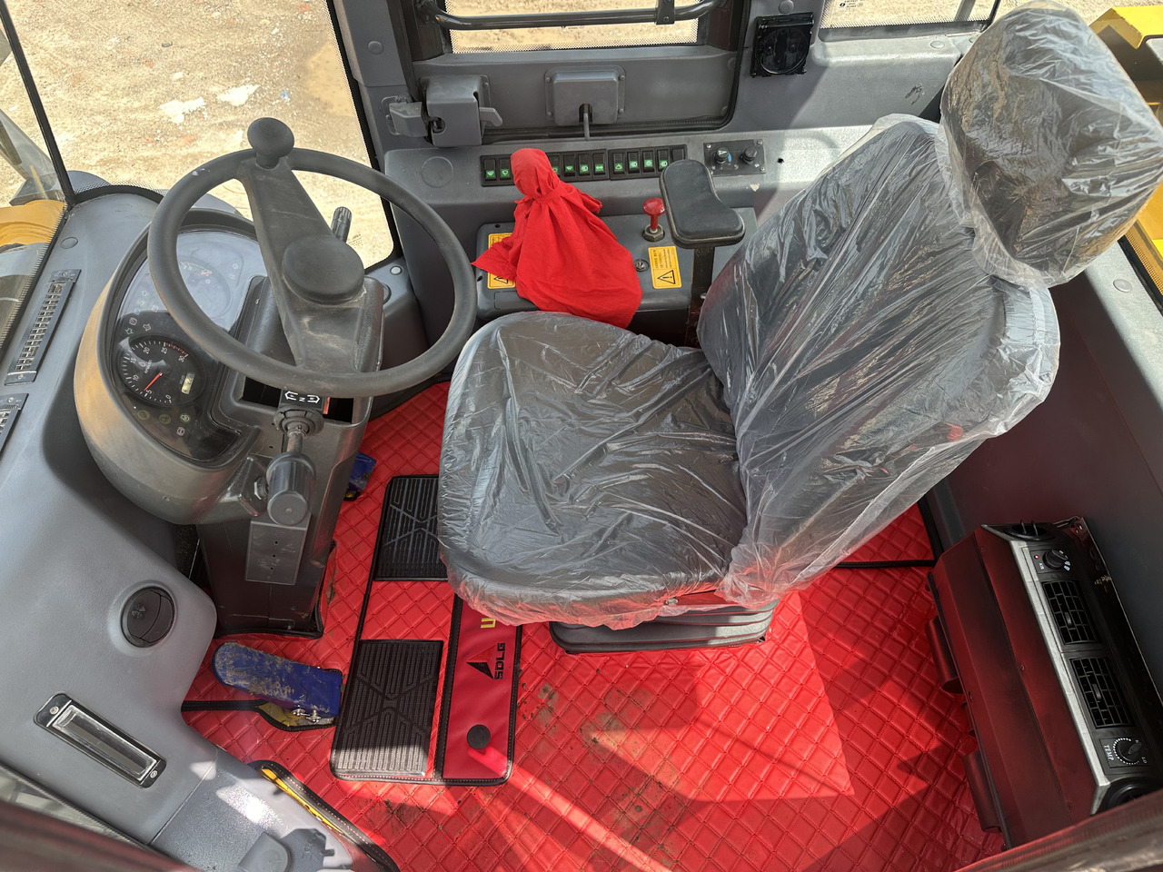 SDLG L958F - Wheel loader: picture 5 SDLG L958F - Wheel loader: picture 5