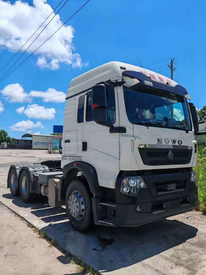 SINOTRUK howo 371,430 ,460 tractor multiple models used and stock new tractors Customizable - Tractor unit: picture 3 SINOTRUK howo 371,430 ,460 tractor multiple models used and stock new tractors Customizable - Tractor unit: picture 3