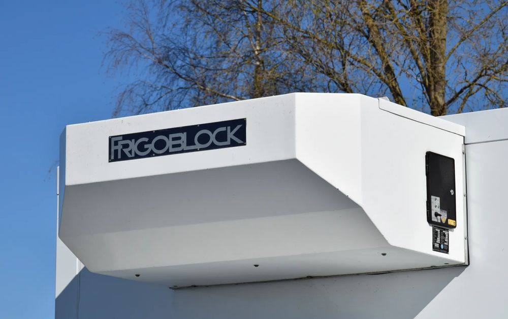 Refrigerator truck Iveco DAILY 70C18 / 3.0 - 180 KM / AUTOMAT HI-MATIC / 3 OSOBY / CHŁODNIA - MROŹNIA 4,55 M / AGREGAD FRIGOBLOCK / WINDA SORENSEN / KLIMA / TEMPOMAT / KAMERA COFANIA / REGULOWANE ZAWIESZENIE / SERWISOWA: picture 17 Refrigerator truck Iveco DAILY 70C18 / 3.0 - 180 KM / AUTOMAT HI-MATIC / 3 OSOBY / CHŁODNIA - MROŹNIA 4,55 M / AGREGAD FRIGOBLOCK / WINDA SORENSEN / KLIMA / TEMPOMAT / KAMERA COFANIA / REGULOWANE ZAWIESZENIE / SERWISOWA: picture 17