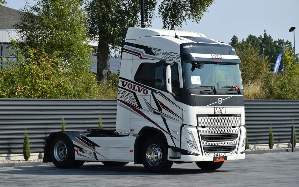 Volvo FH500 / EURO 6 / NOWY MODEL / KLIMATYZACJA POSTOJOWA / ACC / LEDY / 2 ZBIORNIKI PALIWA / FULL SPILERY / 2022 / SERWISOWANY / SPROWADZONY - Tractor unit: picture 3 Volvo FH500 / EURO 6 / NOWY MODEL / KLIMATYZACJA POSTOJOWA / ACC / LEDY / 2 ZBIORNIKI PALIWA / FULL SPILERY / 2022 / SERWISOWANY / SPROWADZONY - Tractor unit: picture 3