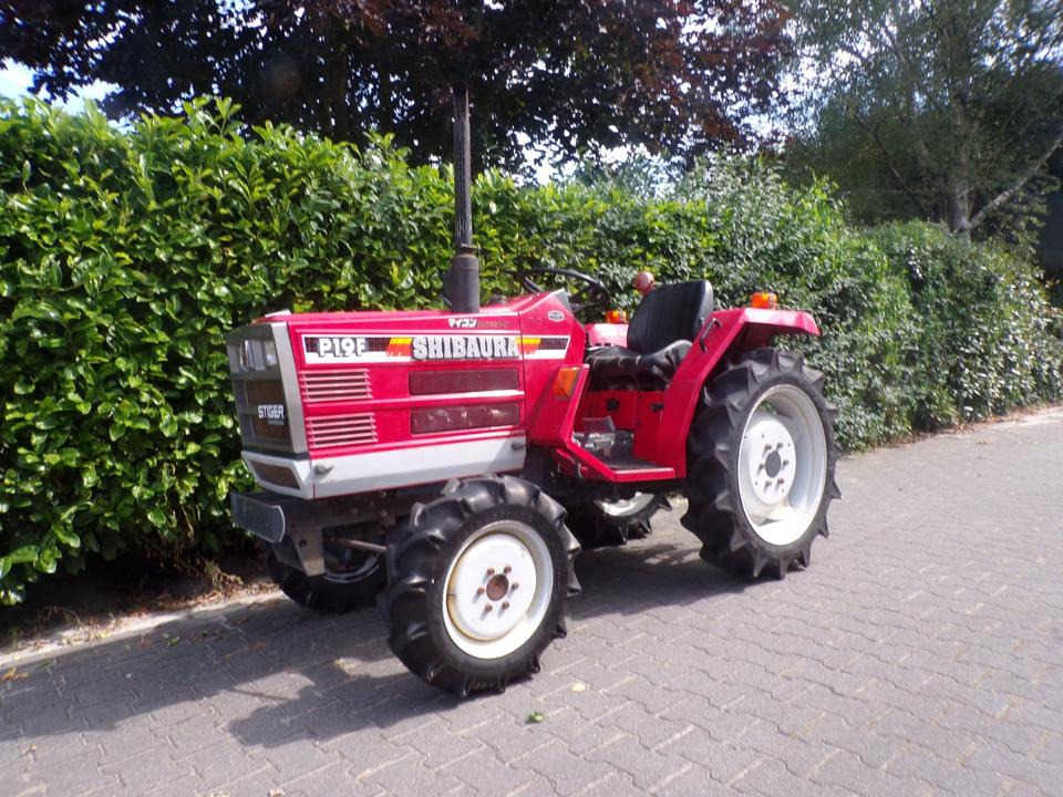 Kleintraktor Shibaura P19F - Compact tractor: picture 1 Kleintraktor Shibaura P19F - Compact tractor: picture 1