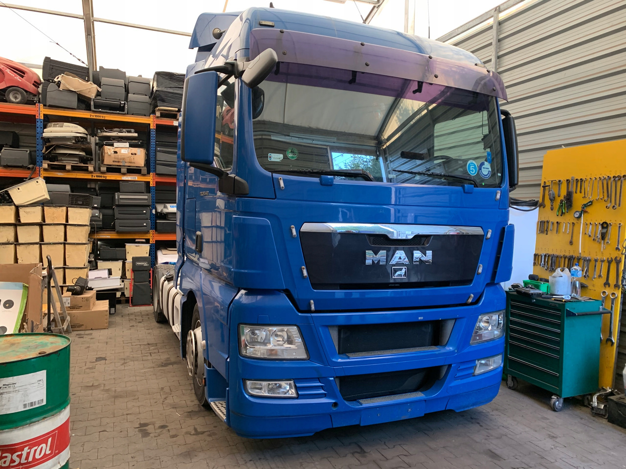 MASKA ATRAPA GRILL POLIK OWIEWKA MAN TGX - Hood for Truck: picture 3 MASKA ATRAPA GRILL POLIK OWIEWKA MAN TGX - Hood for Truck: picture 3