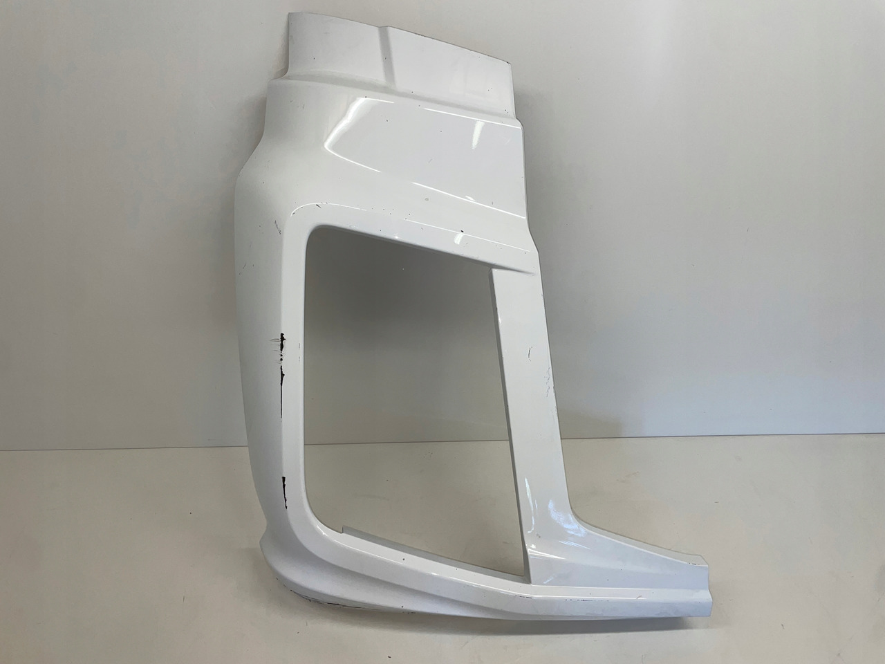 PRAWA OSŁONA OKULAR ZDERZAK FORD F-MAX JC46-17E950-A - Bumper for Truck: picture 1 PRAWA OSŁONA OKULAR ZDERZAK FORD F-MAX JC46-17E950-A - Bumper for Truck: picture 1