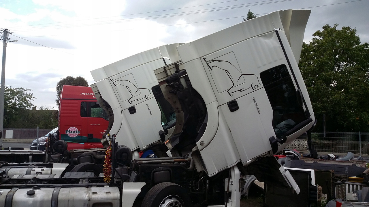 SPOILER SPOJLER OWIEWKA DACH DESKA MAN TGX XL - Aerodynamics/ Spoiler for Truck: picture 3 SPOILER SPOJLER OWIEWKA DACH DESKA MAN TGX XL - Aerodynamics/ Spoiler for Truck: picture 3