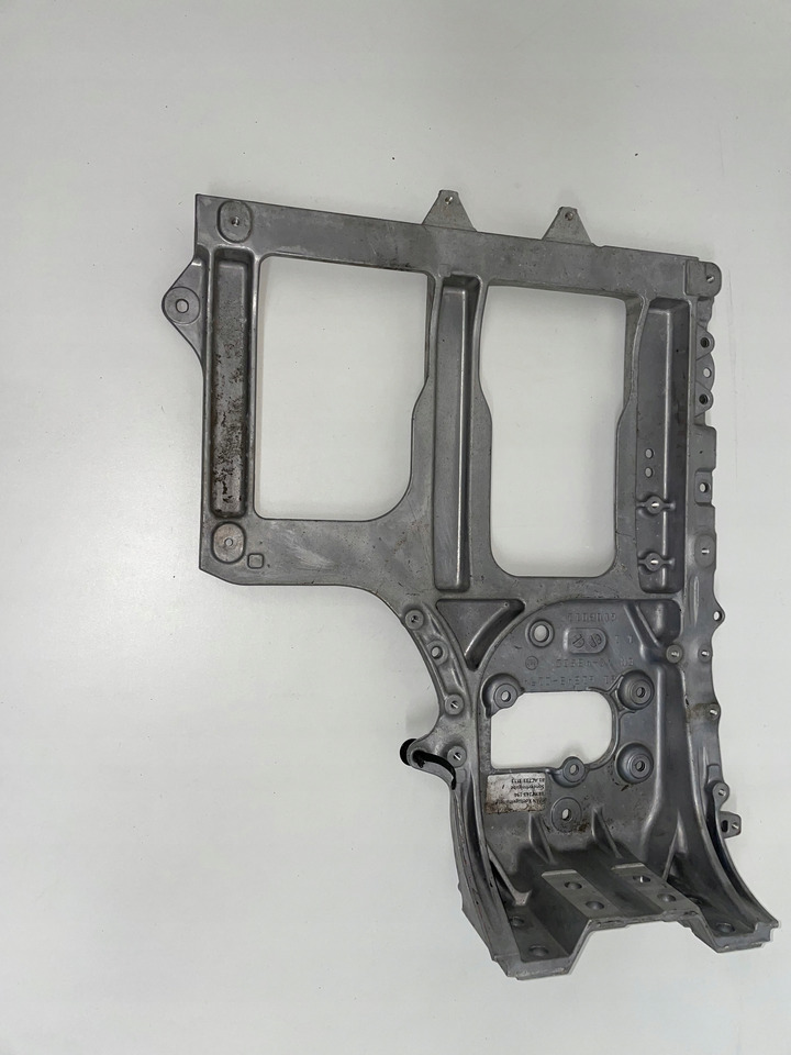 WSPORNIK BŁOTNIKA MAN TGX TGS TG3 TG 3 EURO 6 - Body and exterior for Truck: picture 2 WSPORNIK BŁOTNIKA MAN TGX TGS TG3 TG 3 EURO 6 - Body and exterior for Truck: picture 2