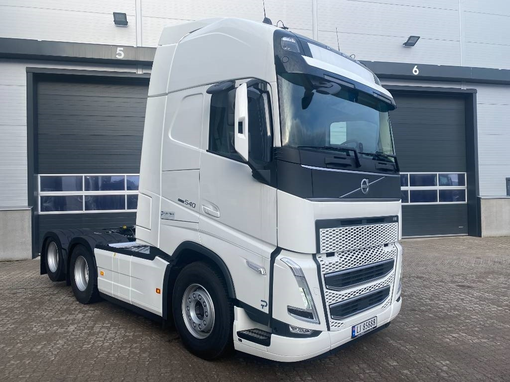 Volvo FH 540 - Tractor unit: picture 2 Volvo FH 540 - Tractor unit: picture 2