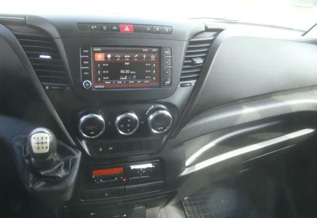 Flatbed van Iveco DAILY 40 C 17 3.0TDI CLIXSTAR PRAWOJAZDY E DO B 3400KGŁADOWNOŚCI: picture 18