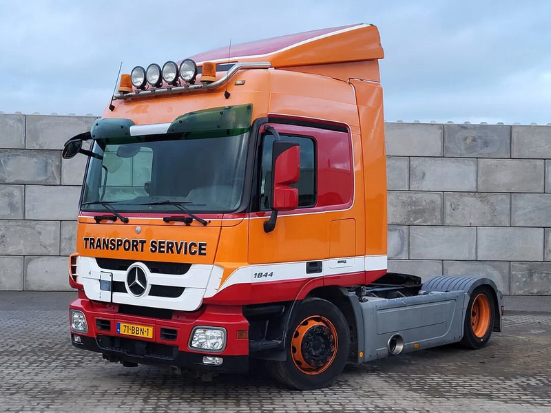 Mercedes-Benz SK 1844 Actros 1844 - Tractor unit: picture 1 Mercedes-Benz SK 1844 Actros 1844 - Tractor unit: picture 1