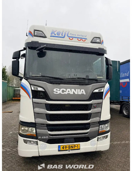 Scania R R450 - Tractor unit: picture 2 Scania R R450 - Tractor unit: picture 2