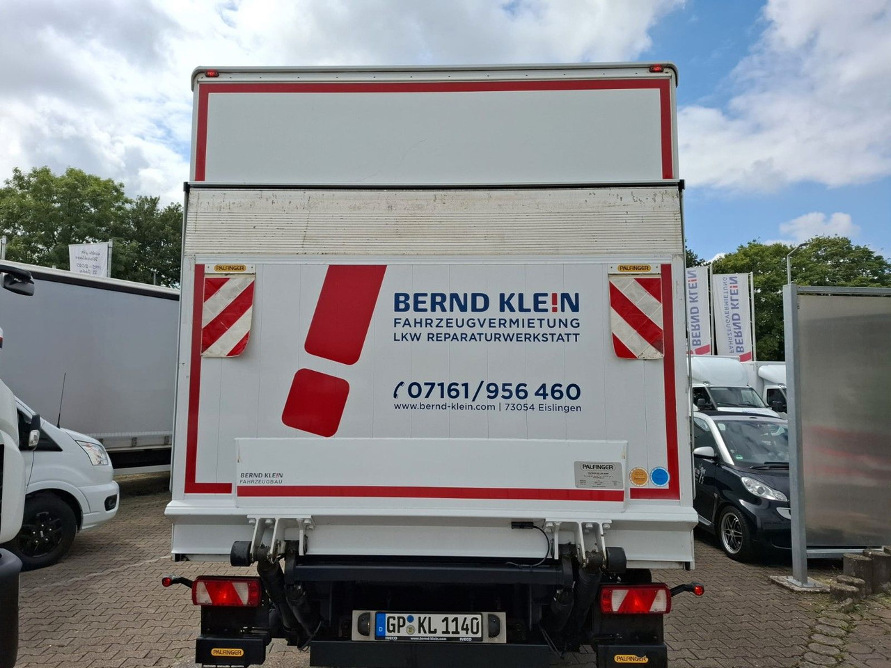 Fliegl TKF118 - Closed box trailer: picture 3 Fliegl TKF118 - Closed box trailer: picture 3