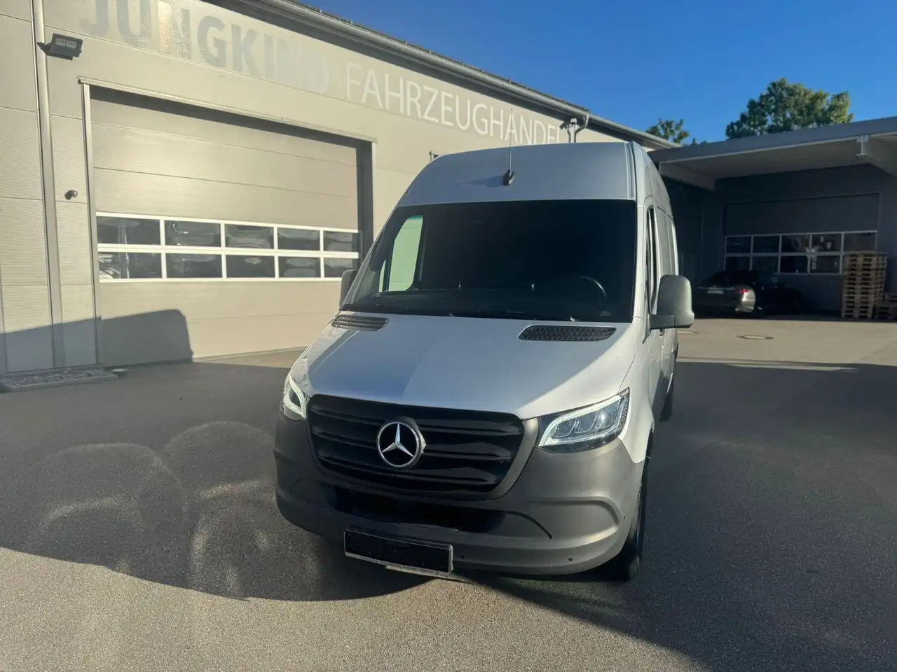 Mercedes-Benz Sprinter 317 CDI Lang Hoch Klima MBUX Silber LED - Panel van: picture 3 Mercedes-Benz Sprinter 317 CDI Lang Hoch Klima MBUX Silber LED - Panel van: picture 3