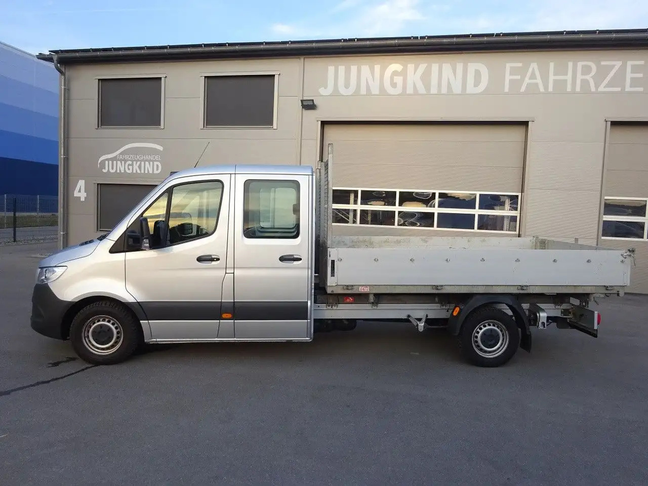 Mercedes-Benz Sprinter 319 CDI DoKa Maxi Kipper AHK 2,8t - Tipper van, Combi van: picture 1 Mercedes-Benz Sprinter 319 CDI DoKa Maxi Kipper AHK 2,8t - Tipper van, Combi van: picture 1