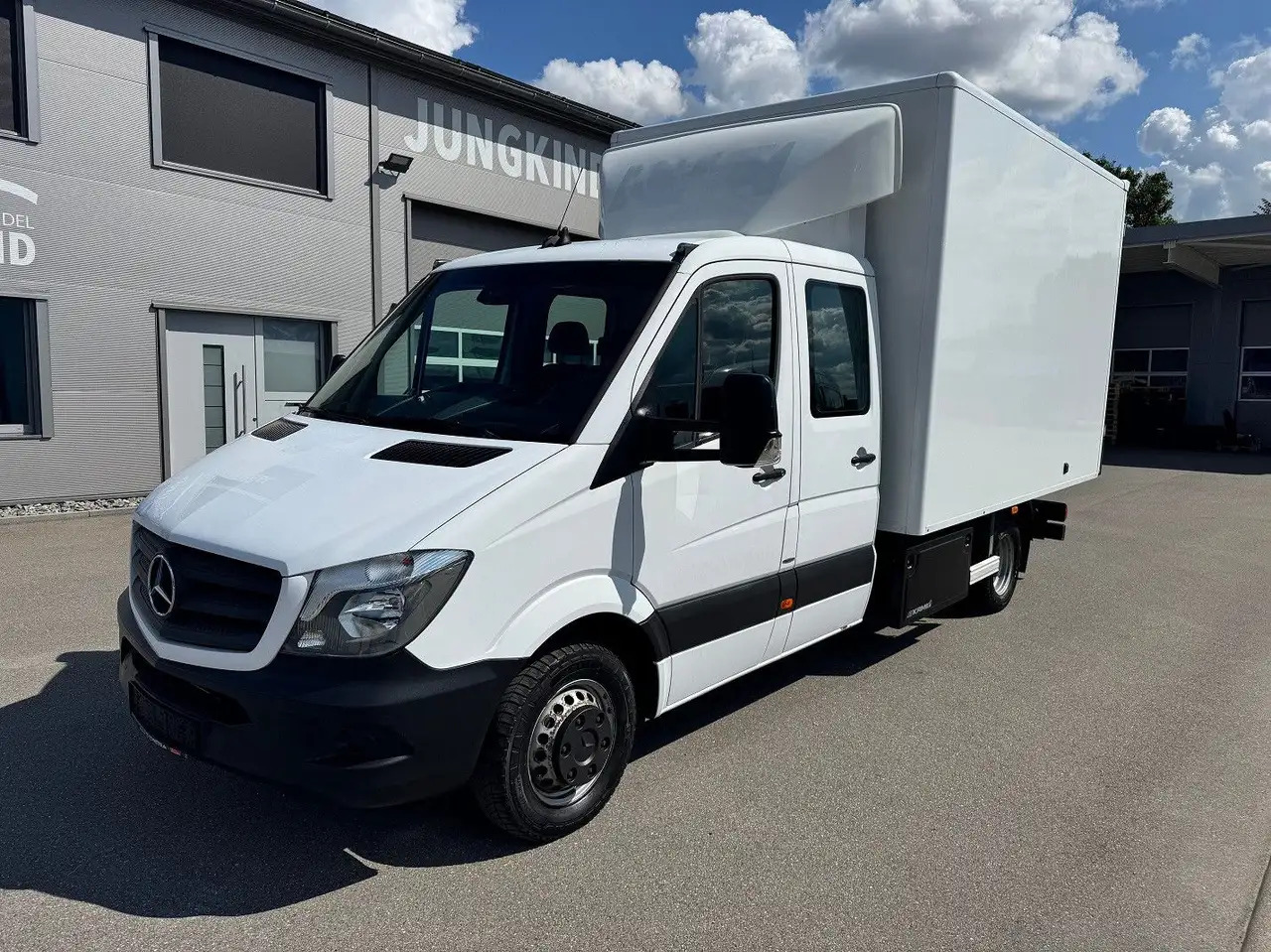 Mercedes-Benz Sprinter 519 CDI Maxi Lang DoKa Koffer AHK Klima - Box van, Combi van: picture 1 Mercedes-Benz Sprinter 519 CDI Maxi Lang DoKa Koffer AHK Klima - Box van, Combi van: picture 1