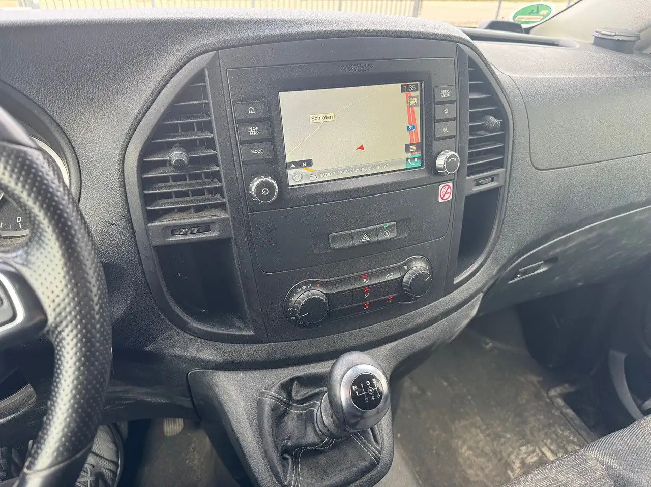 Panel van Mercedes-Benz Vito 114 CDI Lang Klima AHK: picture 6