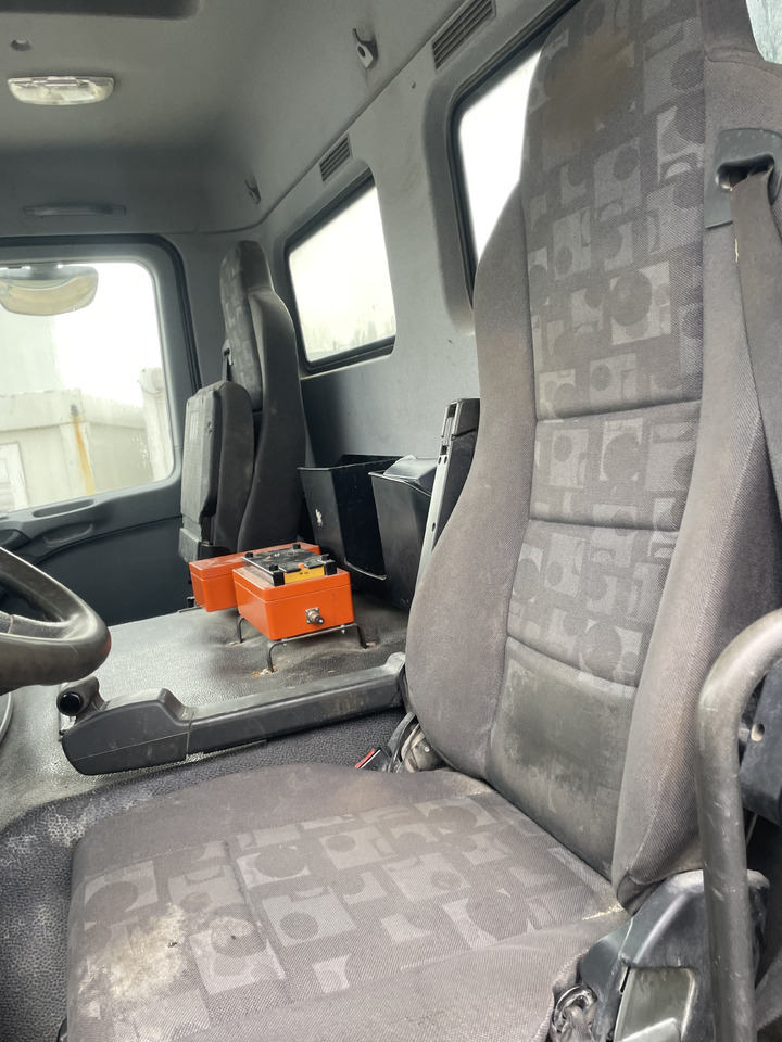 Concrete mixer truck Mercedes Actros 3241: picture 9 Concrete mixer truck Mercedes Actros 3241: picture 9