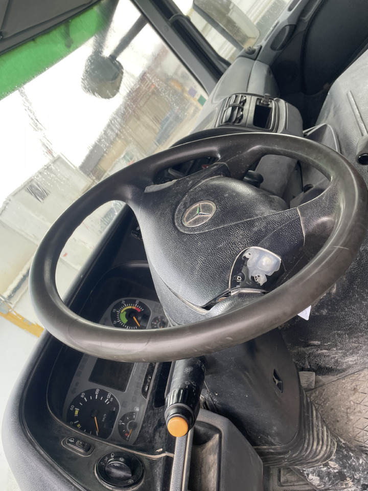 Concrete mixer truck Mercedes Actros 3241: picture 8 Concrete mixer truck Mercedes Actros 3241: picture 8