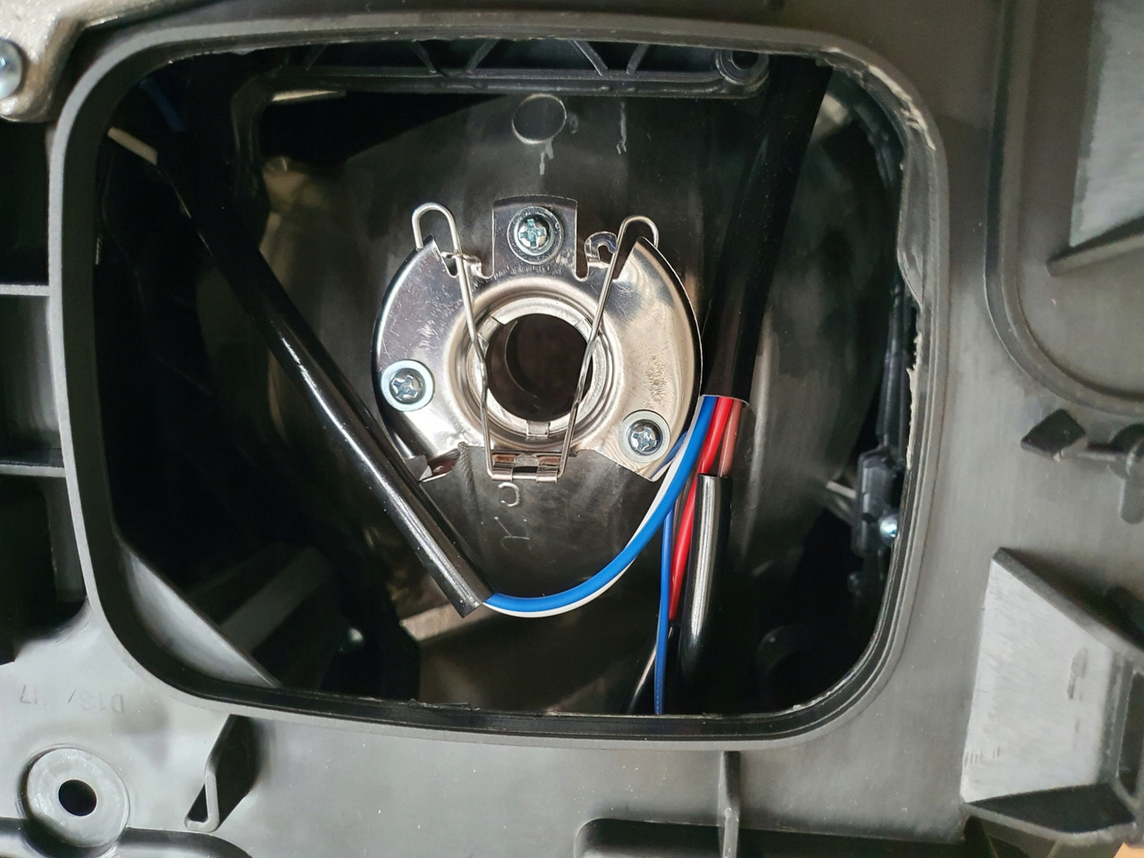 NOWY REFLEKTOR VOLVO FH4 PRAWY - Headlight for Truck: picture 5 NOWY REFLEKTOR VOLVO FH4 PRAWY - Headlight for Truck: picture 5