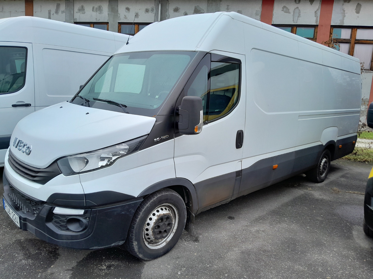 IVECO Daily 35S14 - Box van: picture 2 IVECO Daily 35S14 - Box van: picture 2