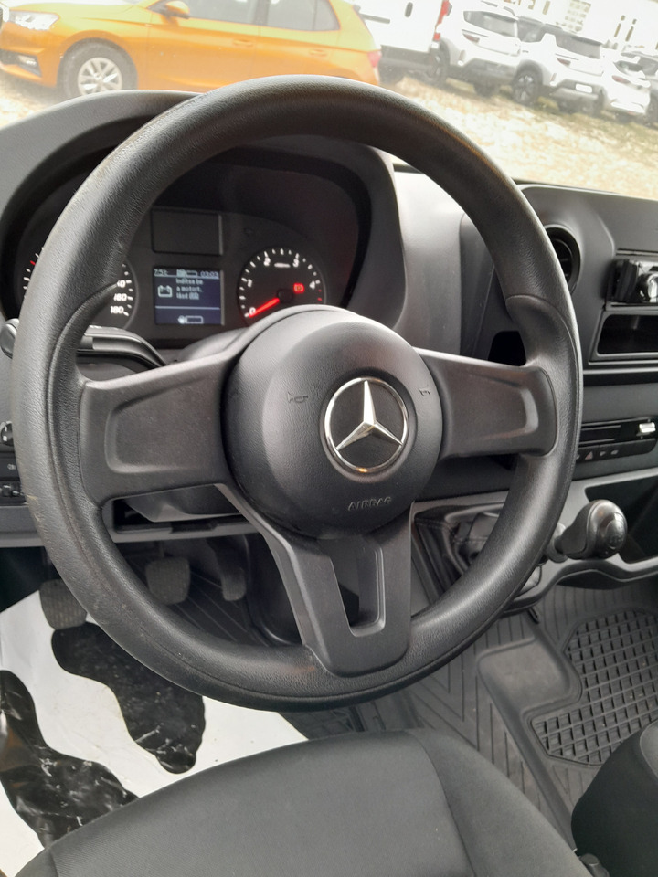 Flatbed van MERCEDES-BENZ Sprinter: picture 9
