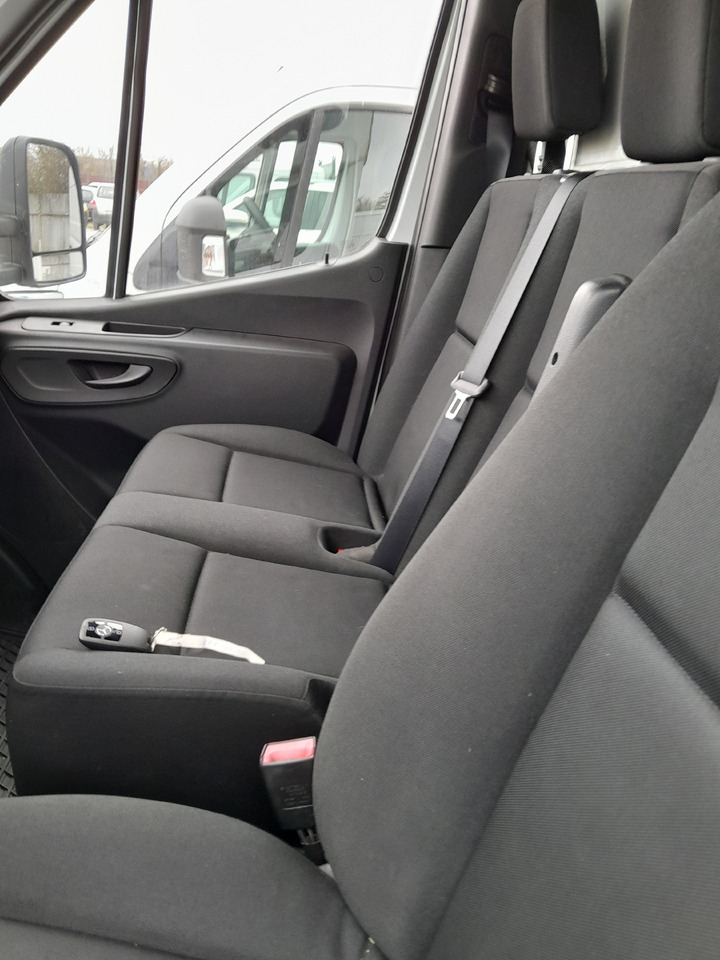 Flatbed van MERCEDES-BENZ Sprinter: picture 10