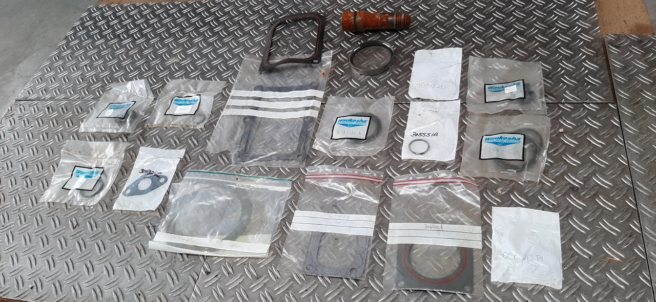 Diverse Dichtungen, Kleinteile, teils neuwertig, für Waukesha Gasmotor, Artikel - Nr. : 81.99999 - 9 - Engine gasket for Truck: picture 2 Diverse Dichtungen, Kleinteile, teils neuwertig, für Waukesha Gasmotor, Artikel - Nr. : 81.99999 - 9 - Engine gasket for Truck: picture 2