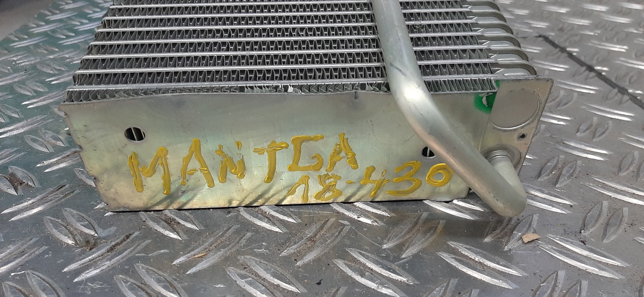 Gebrauchter Kühler, Motorkühlung, Behr D0414, MAN TGX, Artikel - Nr.: 81.99999 - 9999 - Radiator for Truck: picture 1 Gebrauchter Kühler, Motorkühlung, Behr D0414, MAN TGX, Artikel - Nr.: 81.99999 - 9999 - Radiator for Truck: picture 1