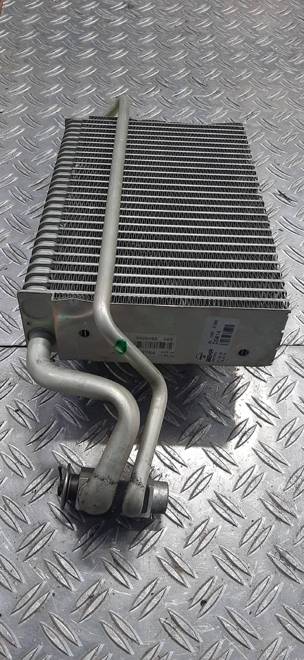 Gebrauchter Kühler, Motorkühlung, Behr D0414, MAN TGX, Artikel - Nr.: 81.99999 - 9999 - Radiator for Truck: picture 5 Gebrauchter Kühler, Motorkühlung, Behr D0414, MAN TGX, Artikel - Nr.: 81.99999 - 9999 - Radiator for Truck: picture 5