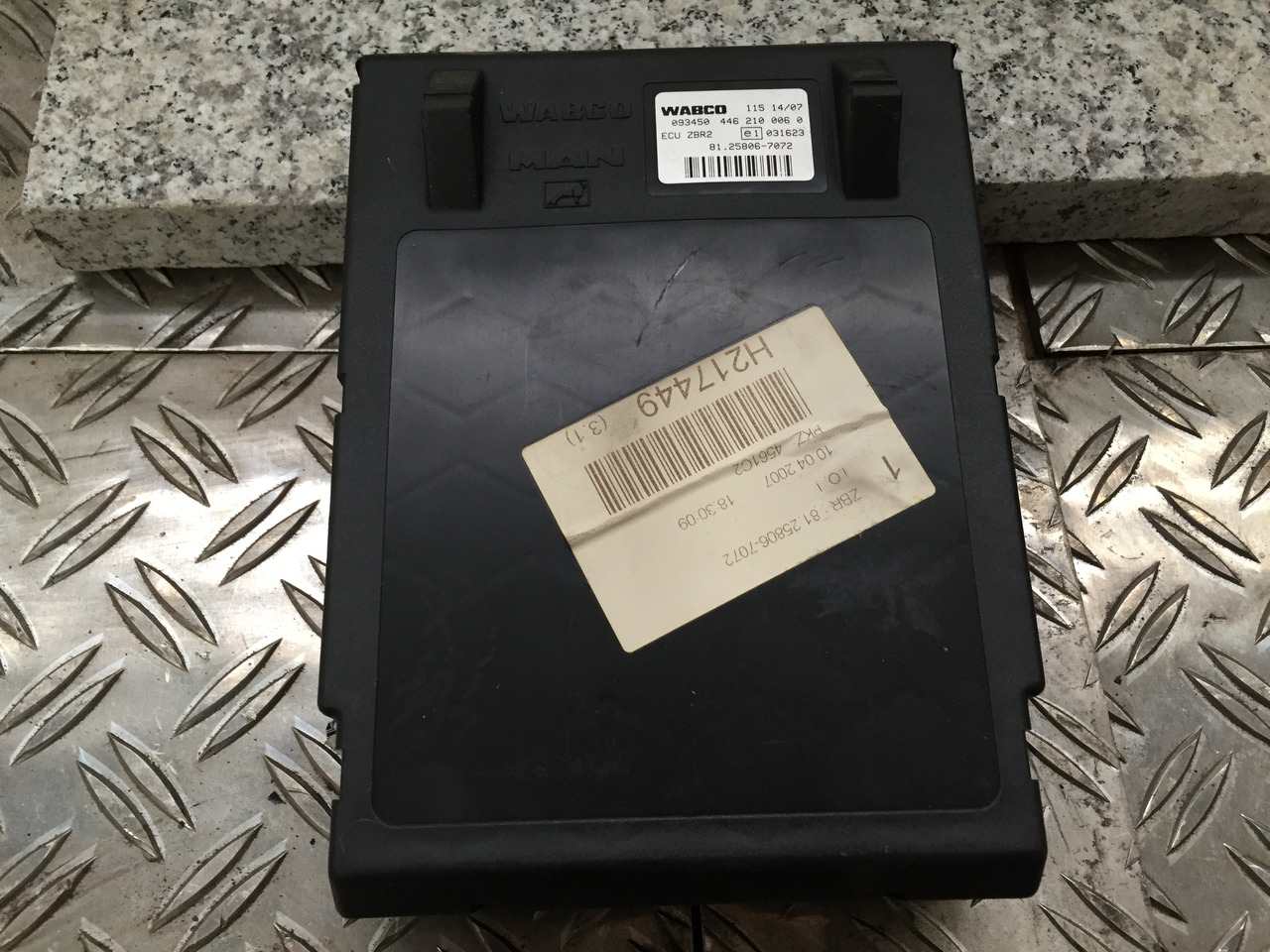 Gebrauchtes ABS Steuergerät MAN TGA 26.440 Artikel - Nr.: 81.25806 - 7072 - ECU for Truck: picture 1 Gebrauchtes ABS Steuergerät MAN TGA 26.440 Artikel - Nr.: 81.25806 - 7072 - ECU for Truck: picture 1