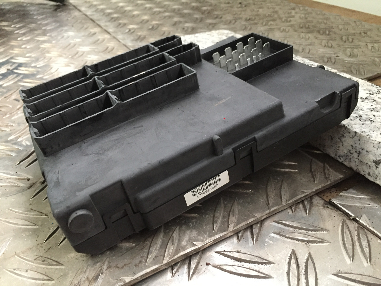 Gebrauchtes ABS Steuergerät MAN TGA 26.440 Artikel - Nr.: 81.25806 - 7072 - ECU for Truck: picture 3 Gebrauchtes ABS Steuergerät MAN TGA 26.440 Artikel - Nr.: 81.25806 - 7072 - ECU for Truck: picture 3