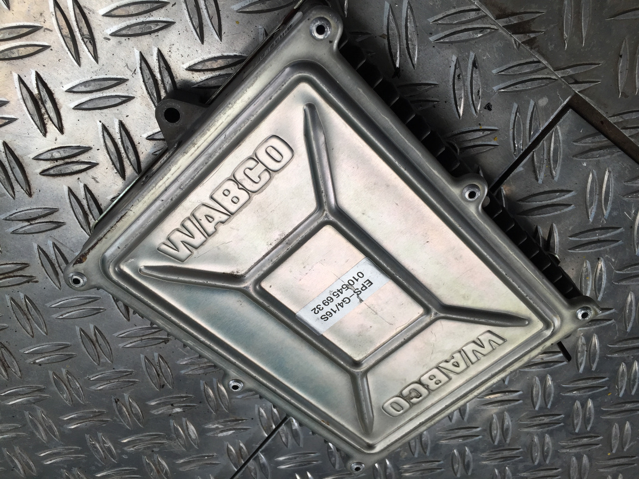 Gebrauchtes DB 1935 SK WABCO - Steuergerät, EBS 4S / 4 M, Artikel - Nr. : 446 100 0130 - ECU for Truck: picture 5 Gebrauchtes DB 1935 SK WABCO - Steuergerät, EBS 4S / 4 M, Artikel - Nr. : 446 100 0130 - ECU for Truck: picture 5