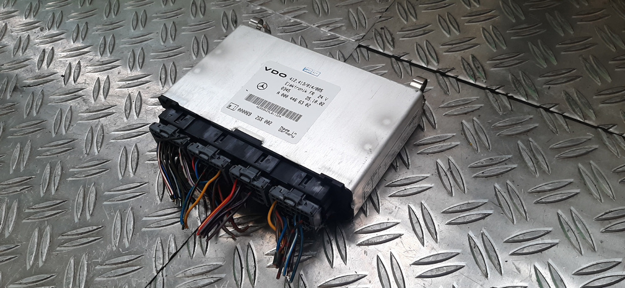 Gebrauchtes MAN Steuergerät, VDO 412.413 / 014 / 005, Artikel - Nr. : A 000 446 63 02 - ECU for Truck: picture 1 Gebrauchtes MAN Steuergerät, VDO 412.413 / 014 / 005, Artikel - Nr. : A 000 446 63 02 - ECU for Truck: picture 1