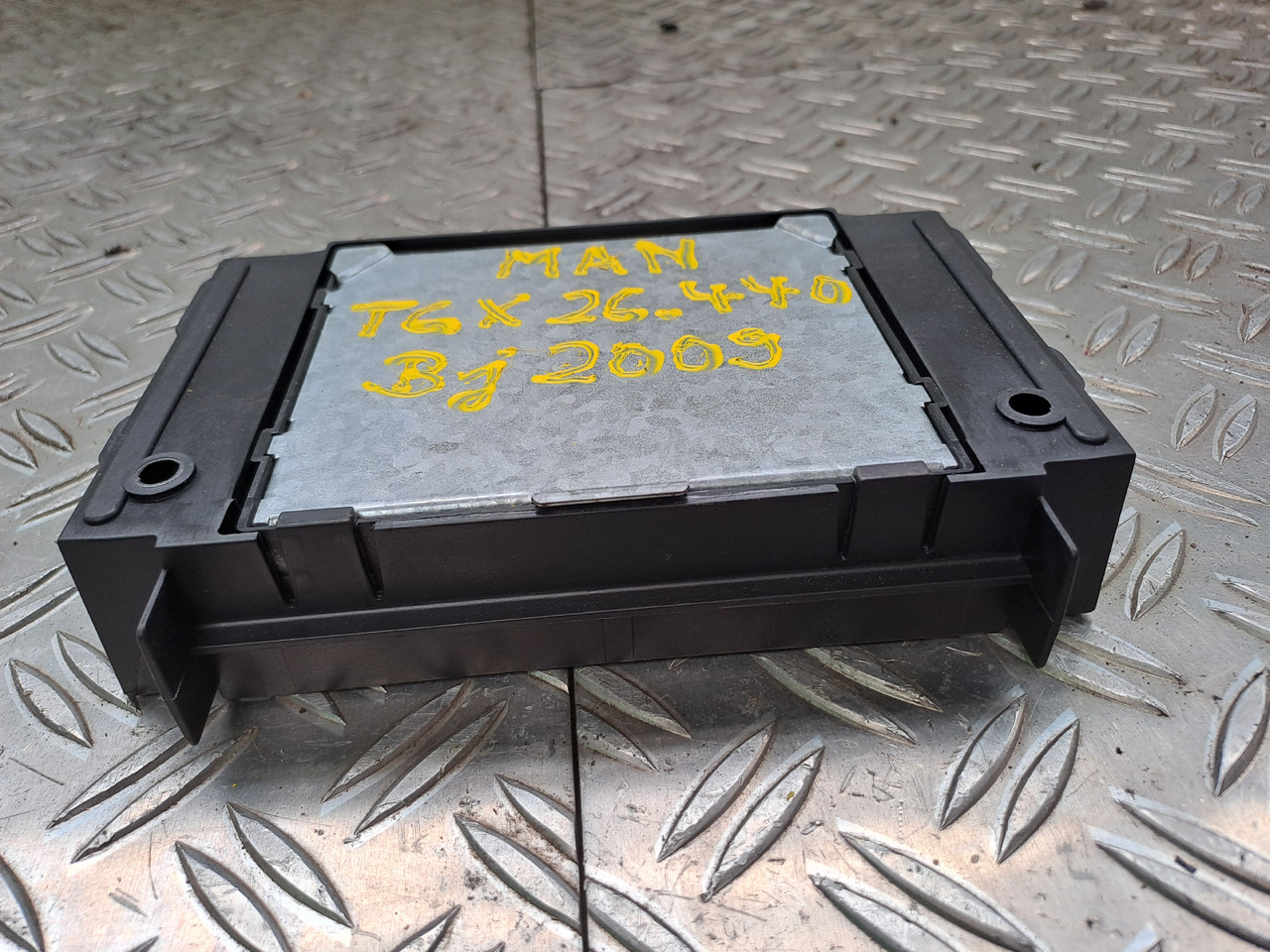 Gebrauchtes MAN TGX 26.440 Steuergerät zentraler Bordrechner, Artikel - Nr. : 81.25806 - 7096 - ECU for Truck: picture 4 Gebrauchtes MAN TGX 26.440 Steuergerät zentraler Bordrechner, Artikel - Nr. : 81.25806 - 7096 - ECU for Truck: picture 4