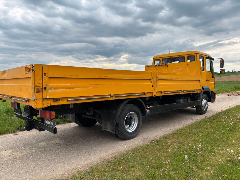 MAN 8.224 L 2000 - Dropside/ Flatbed truck: picture 4 MAN 8.224 L 2000 - Dropside/ Flatbed truck: picture 4