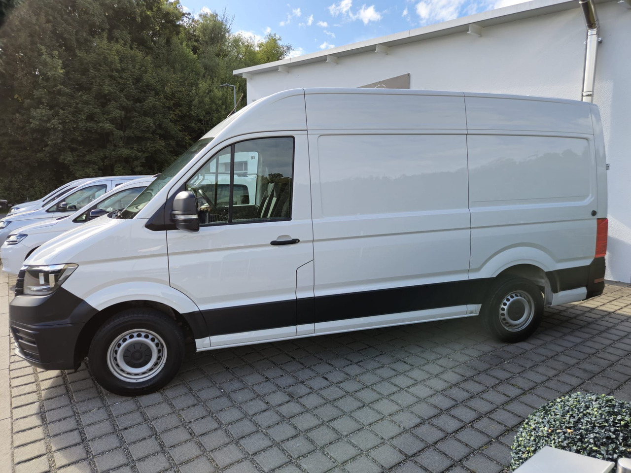 VOLKSWAGEN Crafter 35 mittellang Hochdach AppConnect/Kamera - Panel van: picture 3 VOLKSWAGEN Crafter 35 mittellang Hochdach AppConnect/Kamera - Panel van: picture 3