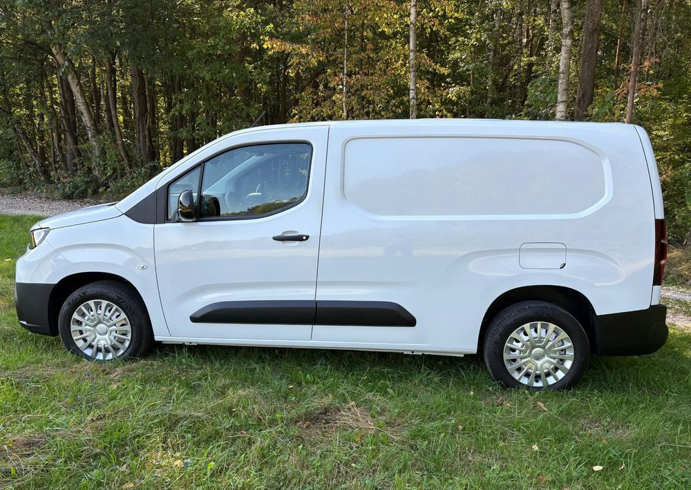 New Small van Toyota Proace City Verso 1.5 D-4D Combi: picture 8