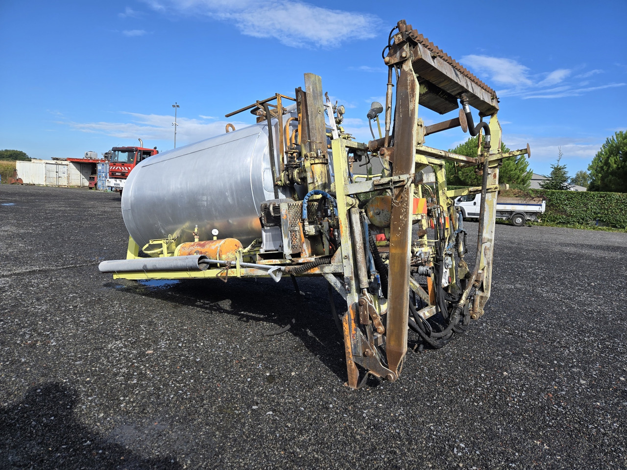 RINCHEVAL SECMAIR MAUGUIN - Asphalt distributor: picture 4 RINCHEVAL SECMAIR MAUGUIN - Asphalt distributor: picture 4