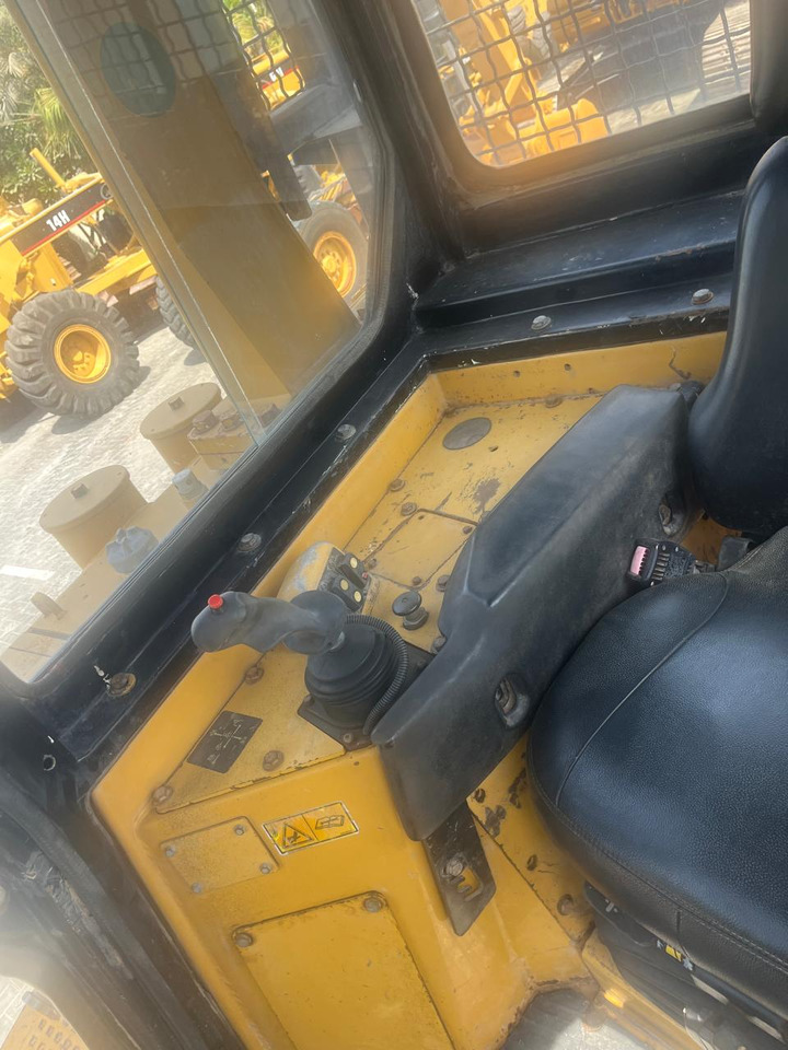 Bulldozer CATERPILLAR D6Rxl: picture 8
