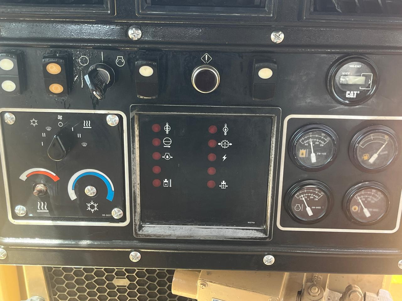 CATERPILLAR D8R - Bulldozer: picture 4 CATERPILLAR D8R - Bulldozer: picture 4