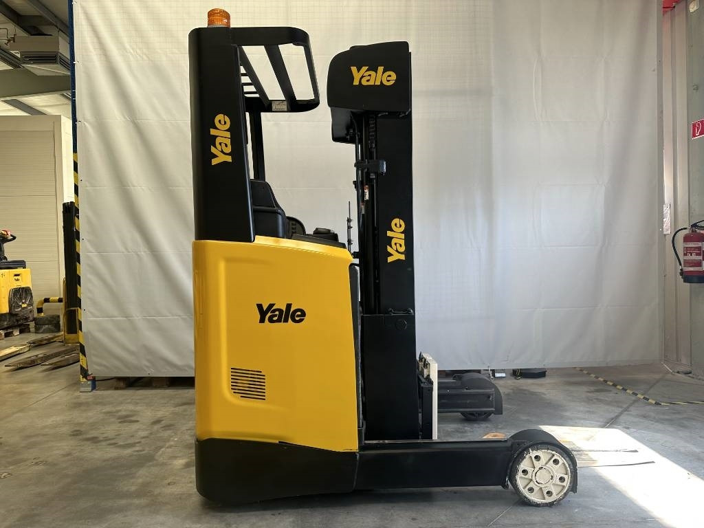 Yale MR14 - Reach truck: picture 1 Yale MR14 - Reach truck: picture 1