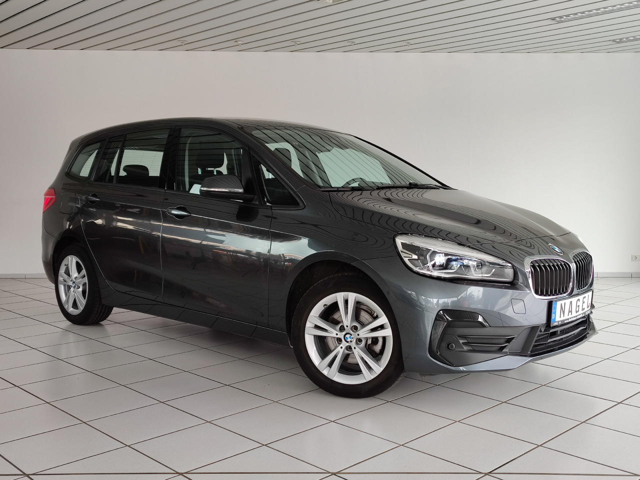 BMW 216 i Gran Tourer Advantage RTTI Navi Apple DAB PDC - Station wagon: picture 3 BMW 216 i Gran Tourer Advantage RTTI Navi Apple DAB PDC - Station wagon: picture 3