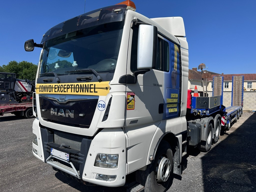 MAN TGX 33.560 - Tractor unit: picture 3 MAN TGX 33.560 - Tractor unit: picture 3