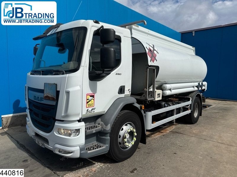 DAF LF 280 EURO 6, Manual, 13,390 litres, 5 Comp. - Tank truck: picture 1 DAF LF 280 EURO 6, Manual, 13,390 litres, 5 Comp. - Tank truck: picture 1